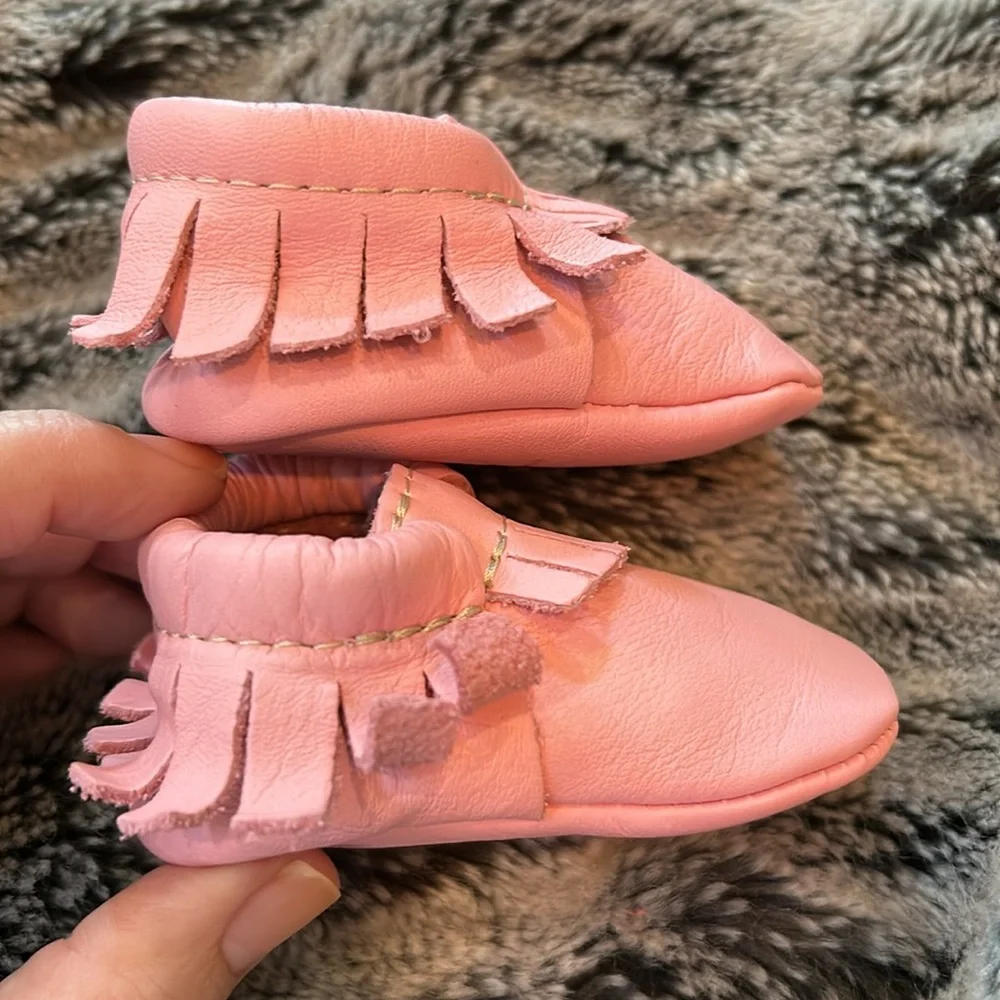Like New Freshly Picked NB Infant Pink Moccasin sz 0 Premium Leather Made In USA